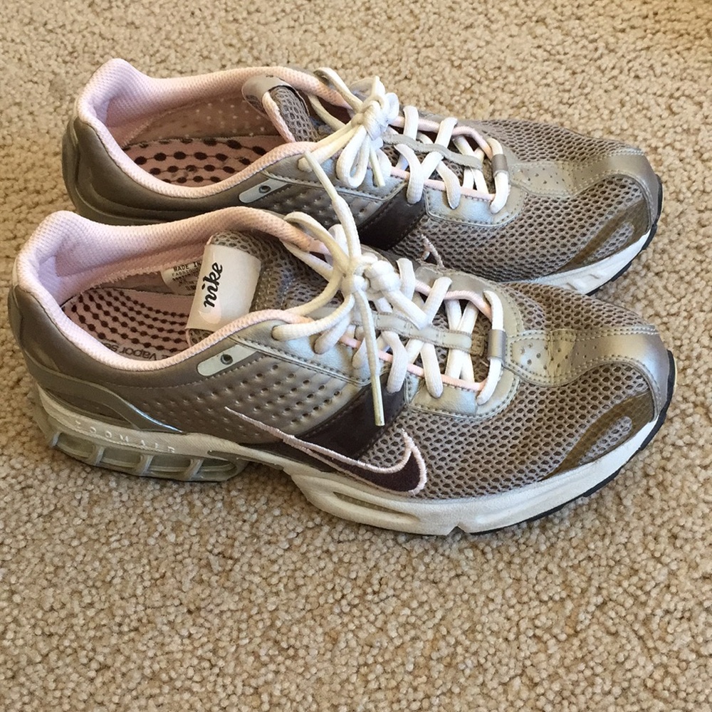 Women’s used Nike vapor running shoes, size 8.5